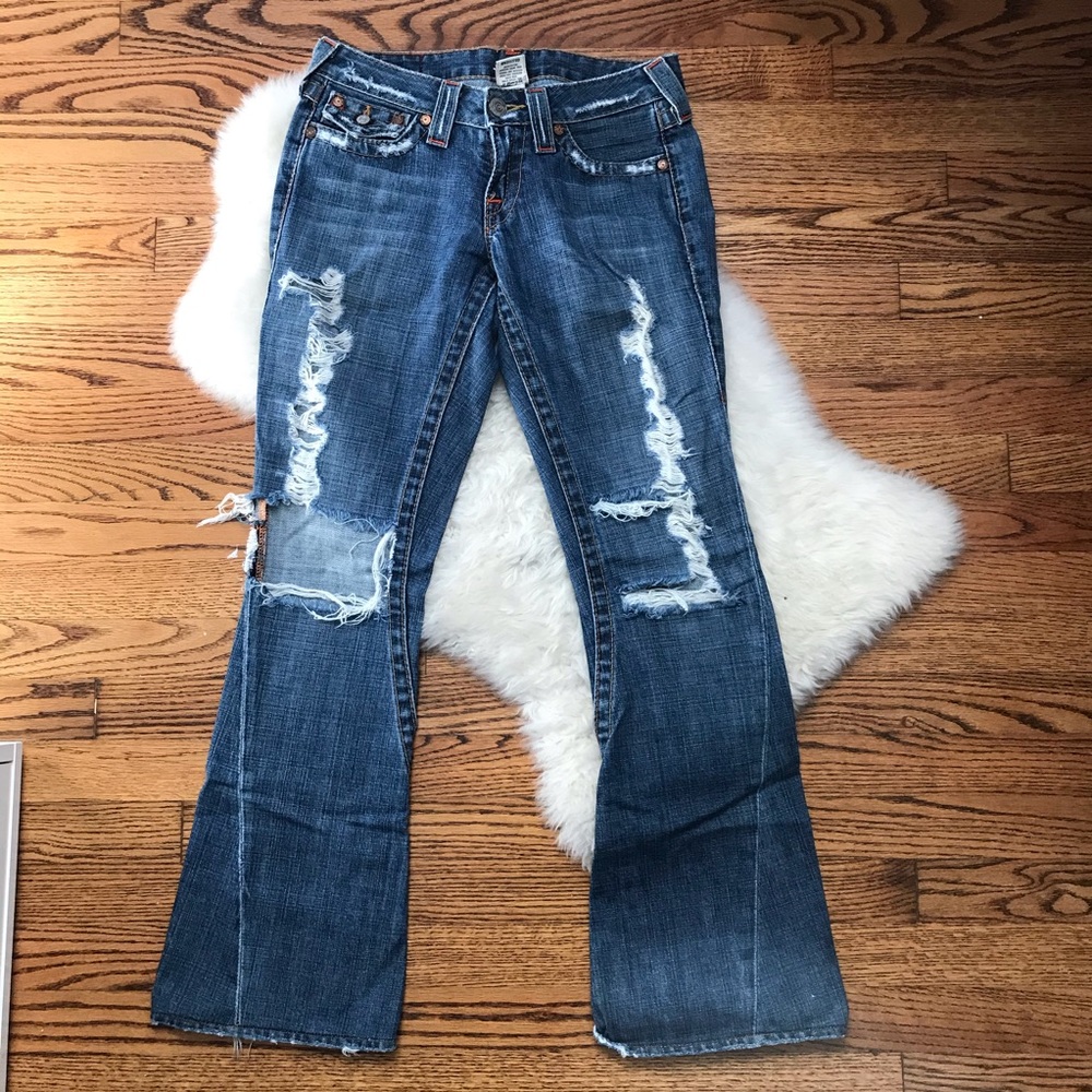 🎸 TRUE RELIGION very distressed jeans